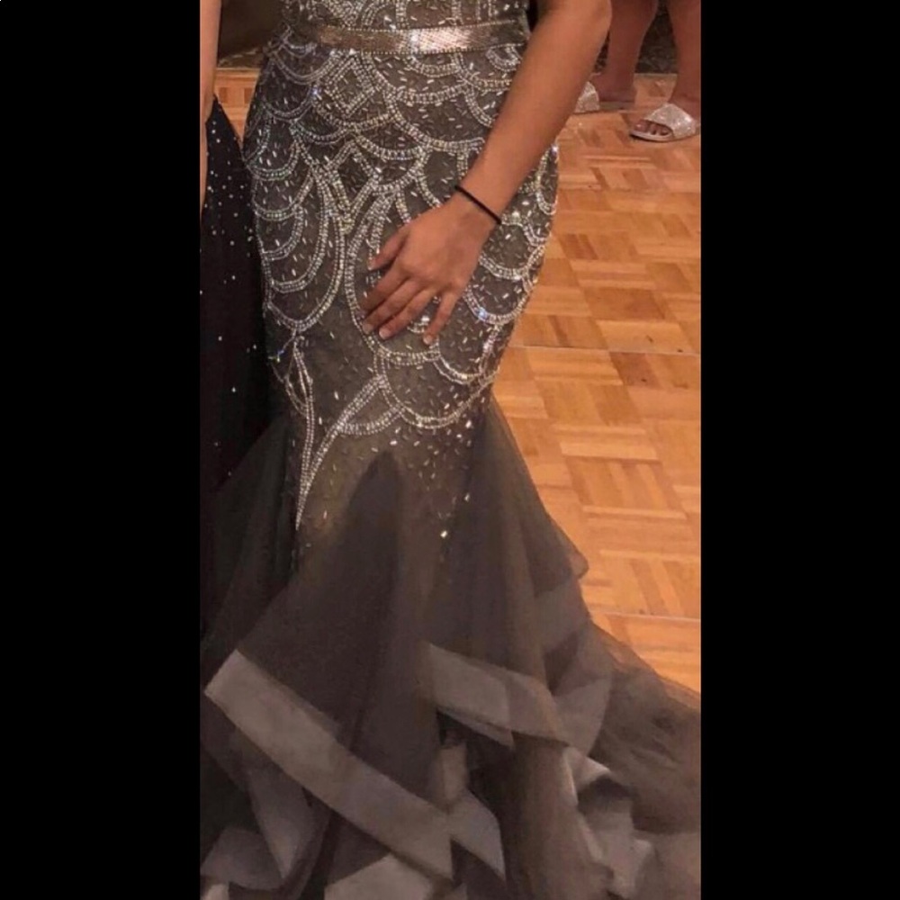LUCCI LU Prom Dress - Picture 5 of 8